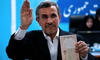 Mahmoud Ahmadinejad presenta documentos para participar en presidenciales de Irán