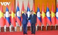 Líderes de Vietnam y Laos trazan orientaciones integrales para cooperación binacional