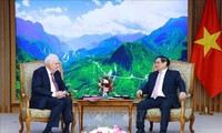 Premier vietnamita se reúne con profesor de la Universidad de Harvard
