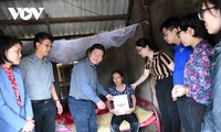 Crues : VOV offre des cadeaux aux sinistrés des provinces de Quang Nam et de Quang Ngai