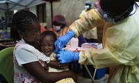 La Guinée lance la vaccination contre le virus Ebola