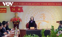 Truong Thi Mai travaille avec la commission d’organisation du comité du parti de la province de Quang Binh