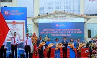Vu Duc Dam assiste au 100e anniversaire de l'Institut océanographique de Nha Trang