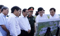 Lê Van Thành inspecte la mise en œuvre de l’aménagement de l’aéroport de Nôi Bài pour la période 2021-2030