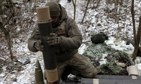L'UE va fournir des armements aux forces ukrainiennes