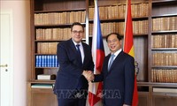 Le chef de la diplomatie vietnamienne en visite en République tchèque