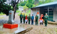 La borne frontière insolite de Hùng Pèng: Un trésor national au cœur d'une cour de maison Dao