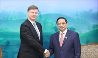 Pham Minh Chinh reçoit Valdis Dombrovski