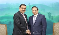 Le Premier ministre Pham Minh Chinh reçoit le président du groupe indien Adani