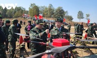 Pham Minh Chinh participe à un exercice de tir réel avec le Corps d'Armée No 12