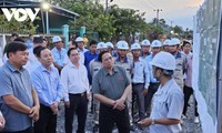 Pham Minh Chinh inspecte les projets d'infrastructure à Cân Tho