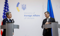 États-Unis: octroi d'une aide militaire de 2 milliards de dollars pour l'Ukraine