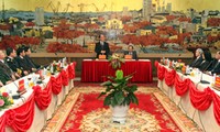 ท่าน Nguyen Sinh Hung ประธานรัฐสภาเวียดนามลงพื้นที่ไฮฟอง