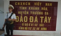 พิธีเปิดบ้านเอนกประสงค์เพื่อชุมชน ณ เกาะ Da Tay อำเภอ Truong Sa จังหวัด Khanh Hoa