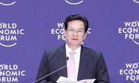 นายกรัฐมนตรี Nguyen Tan Dung เข้าร่วมฟอรั่มเศรษฐกิจโลกเอเชียตะวันออก 2012