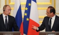 รัสเซียและฝรั่งเศสถกเถียงกันในมาตรการแก้ไขวิกฤตในซีเรีย