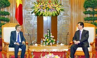 ท่าน Nguyễn Tấn Dũng นายกรัฐมนตรีเวียดนามให้การต้อนรับรัฐมนตรีว่าการกระทรวงการต่างประเทศศรีลังกา