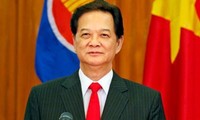 ท่านเหงียนเติ๊นหยูง นายกรัฐมนตรีเวียดนามเข้าร่วมการประชุมสุดยอดอาเซียนครั้งที่ 23