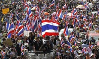 สถานการณ์การเมืองไทยทวีความตึงเครียดมากขึ้น