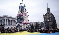 ยูเครนเริ่มปฏิบัติกระบวนการเลือกตั้งประธานาธิบดีก่อนกำหนด
