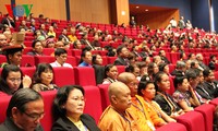 การพบปะสังสรรค์ชาวเวียดนามโพ้นทะเลที่กลับประเทศเข้าร่วมการประชุมสามัชชาใหญ่แนวร่วมปิตุภูมิเวียดนาม