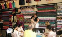 อาชีพตัดเย็บเสื้อผ้าในเมืองฮอยอันมีส่วนร่วมประชาสัมพันธ์เวียดนามสู่สายตาชาวโลก