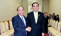 นายกรัฐมนตรีเวียดนามพบปะกับนายกรัฐมนตรีจีนและนายกรัฐมนตรีไทย