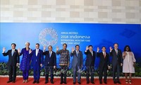 นายกรัฐมนตรีเหงียนซวนฟุ๊กเข้าร่วมการประชุมประจำปี IMF-WB ปี 2018