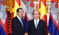 สมเด็จ ฮุนเซน นายกรัฐมนตรีกัมพูชาเสร็จสิ้นการเยือนเวียดนามด้วยผลสำเร็จอย่างงดงาม