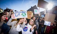 เยาวชนยุโรปเข้าร่วมการประชุมสุดยอดเกี่ยวกับสภาพภูมิอากาศ