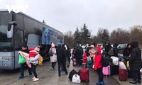 ชาวเวียดนาม 370 คนในยูเครนเดินทางถึงโรมาเนียอย่างปลอดภัย