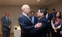 นายกรัฐมนตรี ฝ่ามมิงชิ้ง พบปะกับประธาน WEF นายกรัฐมนตรีสาธารณรัฐเกาหลี ประธานาธิบดียูเครนและนายกรัฐมนตรีเบลเยียม