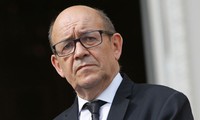France rejects Brexit delay