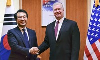 RoK, US meet before US-North Korea possible talks 