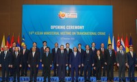 ASEAN ministers discuss fight against transnational crime 