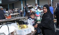 UN distributes cash aid to Gaza families