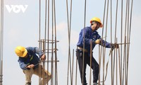 Hanoi workers back at construction site