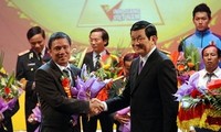 Chủ tịch nước Trương Tấn Sang tôn vinh 21 tập thể và cá nhân tiêu biểu