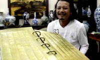 Sách cổ bằng vàng trở về Việt Nam sau hơn 100 năm lưu lạc