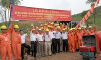 Khởi công dự án cấp điện lưới quốc gia cho đồng bào các dân tộc tỉnh Sơn La