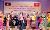 Giao lưu văn hóa, thể thao và du lịch vùng biên giới Việt Nam - Lào năm 2012