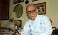  Giáo sư Vũ Khiêu bước sang tuổi 97: Cánh đồng, dòng sông, cổ thụ... 
