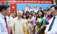 Tổng Bí thư Nguyễn Phú Trọng dự Lễ khai giảng năm học mới tại Trường THPT Nguyễn Gia Thiều (Hà Nội) 