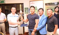 Người Việt tại Anh tổ chức Giải Golf của các doanh nghiệp