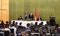 Thủ tướng gặp gỡ kiều bào tiêu biểu tại Sydney
