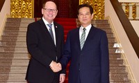 Thủ tướng Nguyễn Tấn Dũng hội kiến Chủ tịch Quốc hội Vương quốc Thụy Điển