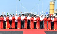 Thủ tướng Nguyễn Tấn Dũng dự Lễ khởi công các công trình ở Đồng bằng sông Cửu Long