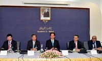 Thủ tướng Nguyễn Tấn Dũng đối thoại với các doanh nghiệp Việt Nam - Algeria