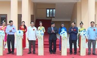 Bàn giao Trung tâm tiếng Việt Nam cho nhân dân tỉnh Hủa Phăn, Lào