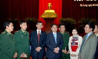 Phó Thủ tướng Phạm Bình Minh tiếp xúc cử tri tại thành phố Hạ Long, tỉnh Quảng Ninh